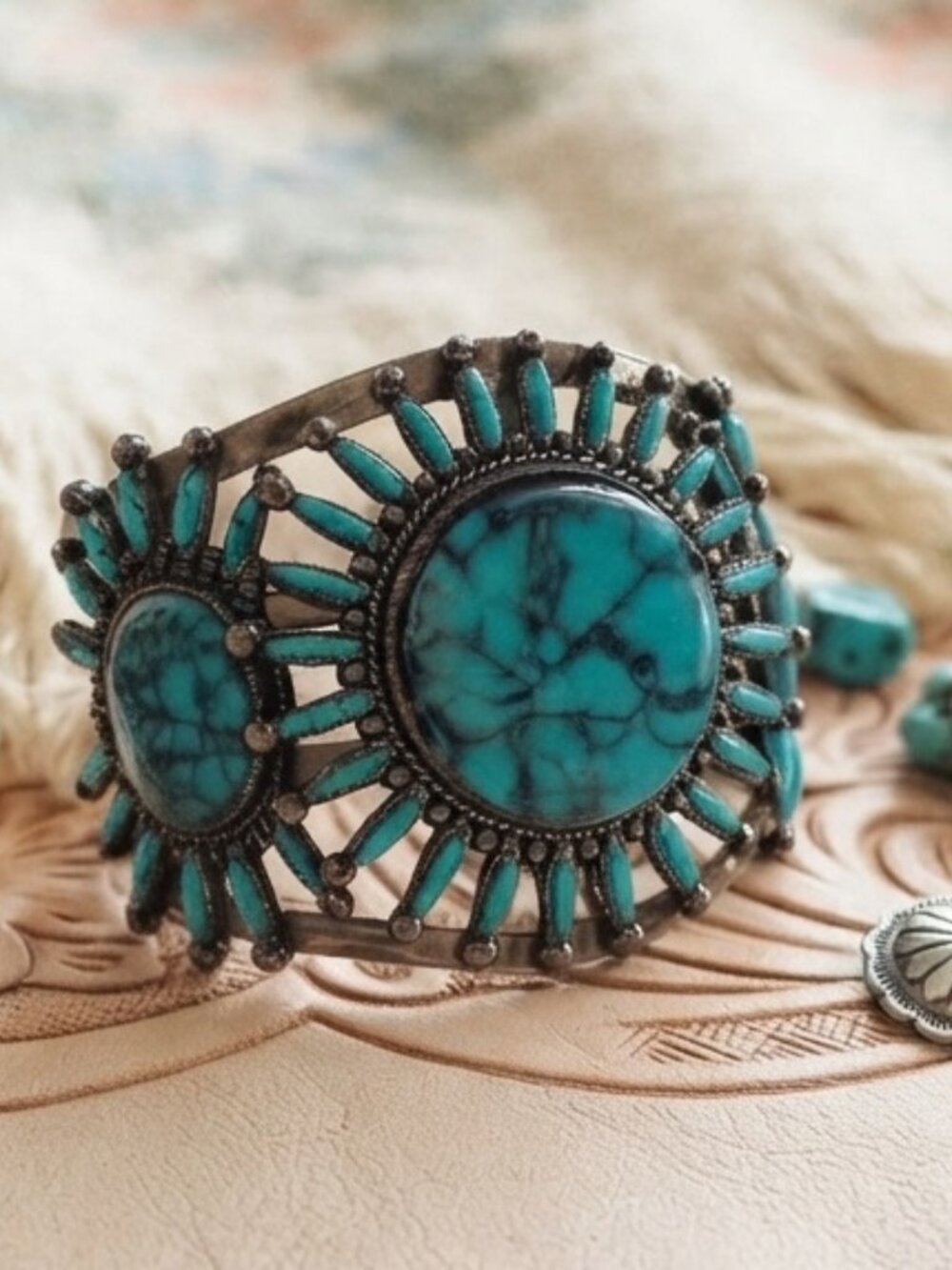 Western Turquoise Cluster Cuff Bracelet Boho Needlepoint Sunburst - Picture 2 of 3